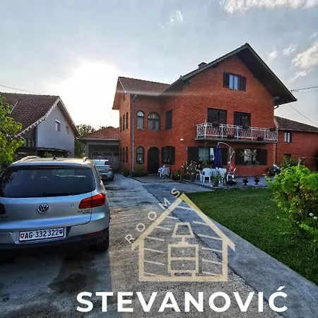 Stevanovic Smestaj بيت ضيافة